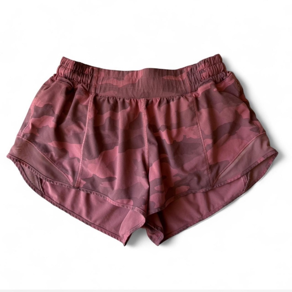Lululemon Hotty Hot Camo Size 6 2.5”